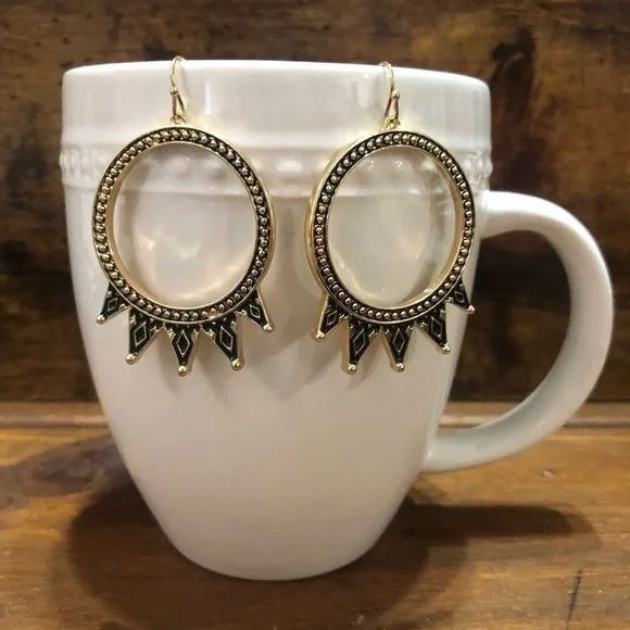 NWOT Jessica Simpson Gold Spike Hoop Earrings - Picture 5 of 7